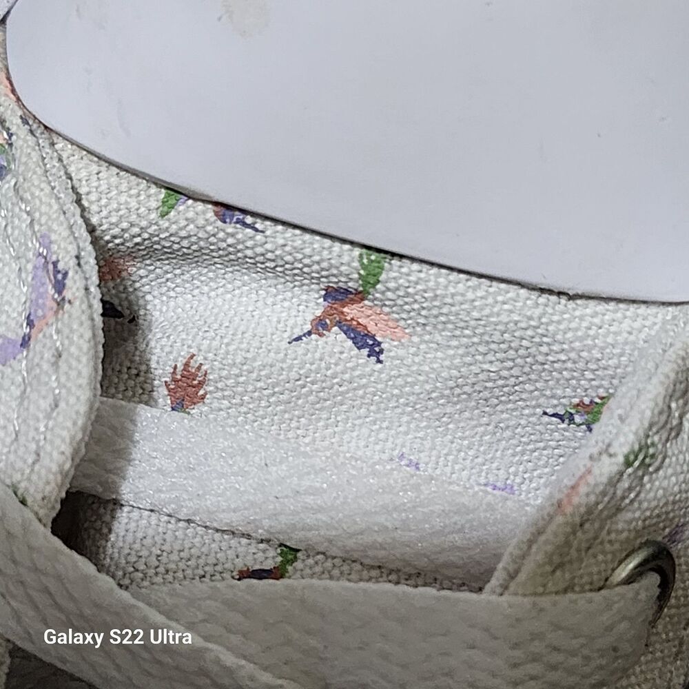 Converse - Picture 6 of 8